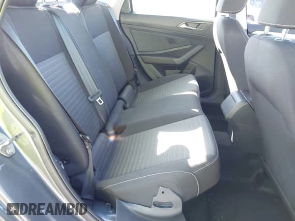 ✅ 2025 Volkswagen Jetta S • VIN: 3VW5X7BU4SM108970 • Lot: 43692037. Listed on IAAI with 4,609 mi. Free auction sales archive from the USA and detailed vehicle history report at DreamBid. Image 8.