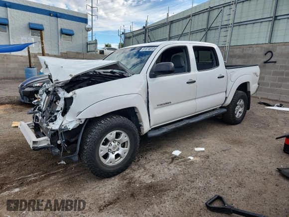 ✅ 2011 Toyota Tacoma • VIN: 3TMLU4EN6BM061642 • Lot: 81874815. Listed on Copart with 141,752 mi. Free auction sales archive from the USA and detailed vehicle history report at DreamBid. Image 1.