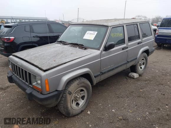 ✅ 2001 Jeep Cherokee Sport • VIN: 1J4FF48S31L596740 • Lot: 43728349. Listed on IAAI with 167,630 mi. Free auction sales archive from the USA and detailed vehicle history report at DreamBid. Image 2.