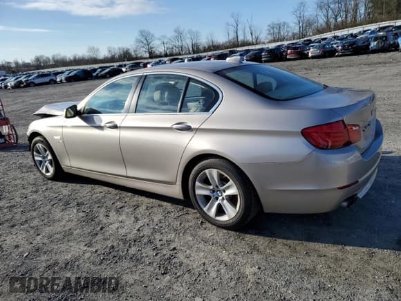✅ 2012 BMW 5 Series 528i xDrive • VIN: WBAXH5C59CDW02031 • Lot: 55122265. Listed on Copart with Not provided. Free auction sales archive from the USA and detailed vehicle history report at DreamBid. Image 2.