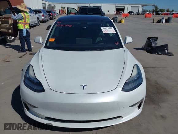 ✅ 2018 Tesla Model 3 Long Range Battery • VIN: 5YJ3E1EA8JF162144 • Lot: 43515448. Listed on IAAI with 190,331 mi. Free auction sales archive from the USA and detailed vehicle history report at DreamBid. Image 12.