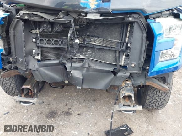 ✅ 2016 Ford F-150 XLT • VIN: 1FTFW1EF7GKE88549 • Lot: 42256005. Listed on IAAI with 111,014 mi. Free auction sales archive from the USA and detailed vehicle history report at DreamBid. Image 6.