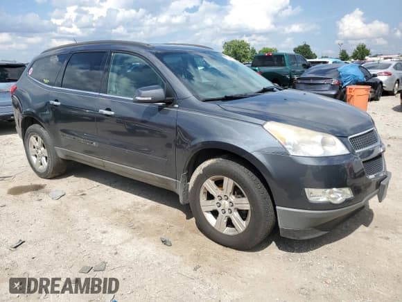 ✅ 2012 Chevrolet Traverse 1LT • VIN: 1GNKRGED2CJ332174 • Lot: 67398175. Wystawiony na Copart z przebiegiem Nie podano. Bezpłatny archiwum sprzedaży aukcyjnych z USA i szczegółowy raport historii pojazdu na DreamBid. Zdjęcie 4.