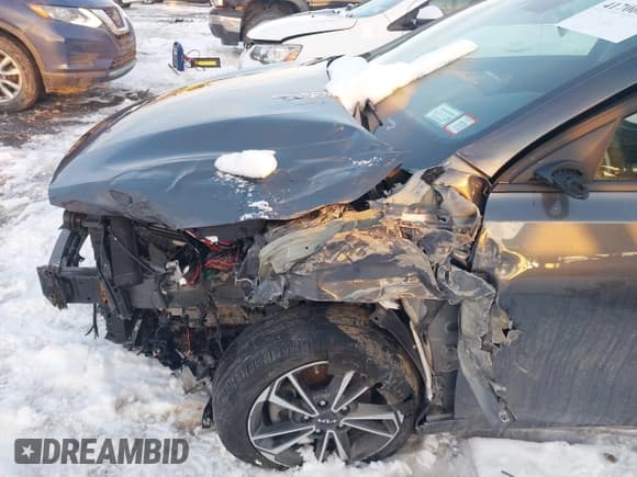 ✅ 2023 Kia Forte LX • VIN: 3KPF24AD3PE675758 • Лот: 41706634. Опубликован ранее на IAAI с пробегом 17 828 миль. Бесплатный доступ к архиву аукционных продаж из США и подробный отчёт об истории автомобиля на DreamBid. Изображение 6.