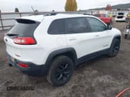 ✅ 2015 Jeep Cherokee Trailhawk • VIN: 1C4PJMBS6FW639832 • Lot: 43599842. Listed on IAAI with 106,677 mi. Free auction sales archive from the USA and detailed vehicle history report at DreamBid. Image 4.
