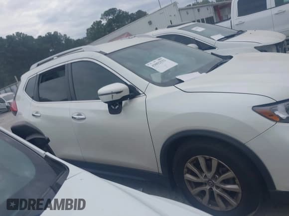 ✅ 2017 Nissan Rogue SV • VIN: KNMAT2MT1HP533389 • Lot: 43092532. Listed on IAAI with 63,352 mi. Free auction sales archive from the USA and detailed vehicle history report at DreamBid. Image 13.