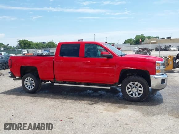 ✅ 2019 Chevrolet Silverado 2500HD LT • VIN: 1GC1KSEGXKF177039 • Лот: 42323635. Опубликован ранее на IAAI с пробегом 155 335 миль. Бесплатный доступ к архиву аукционных продаж из США и подробный отчёт об истории автомобиля на DreamBid. Изображение 13.