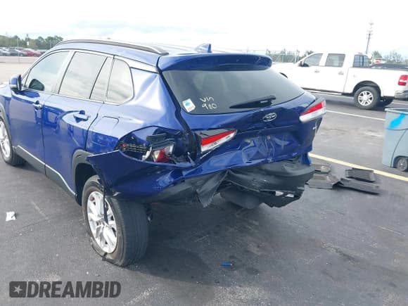 ✅ 2022 Toyota Corolla Cross LE • VIN: 7MUCAAAG9NV009110 • Lot: 43637345. Wystawiony na IAAI z przebiegiem 32 257 mil. Bezpłatny archiwum sprzedaży aukcyjnych z USA i szczegółowy raport historii pojazdu na DreamBid. Zdjęcie 12.