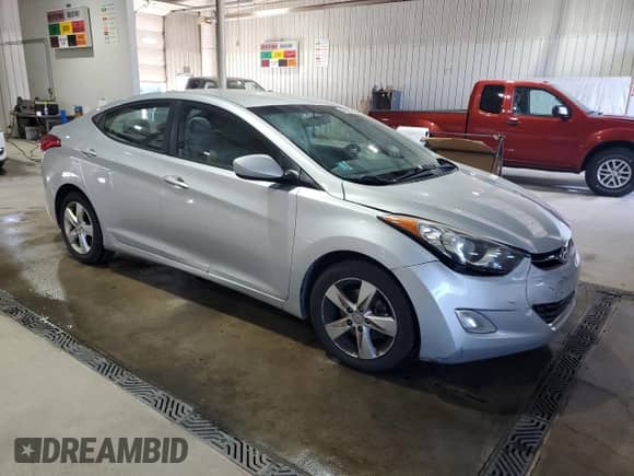 2013 Hyundai Elantra GLS с VIN 5NPDH4AE5DH241668, выставлен на аукционе Copart как лот 80609145 с пробегом 138 129 миль миль и Списание • Salvage title. История ставок и продаж доступна на DreamBid. Изображение 4.