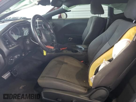 ✅ 2019 Dodge Challenger SXT • VIN: 2C3CDZAG2KH574703 • Lot: 70146394. Wystawiony na Copart z przebiegiem 112 659 mil. Bezpłatny archiwum sprzedaży aukcyjnych z USA i szczegółowy raport historii pojazdu na DreamBid. Zdjęcie 7.