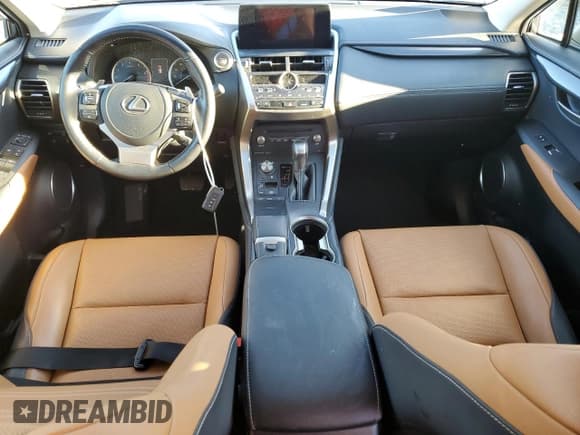 ✅ 2021 Lexus NX 300 • VIN: JTJDARDZ2M5031297 • Lot: 90480815. Wystawiony na Copart z przebiegiem 33 950 mil. Bezpłatny archiwum sprzedaży aukcyjnych z USA i szczegółowy raport historii pojazdu na DreamBid. Zdjęcie 8.