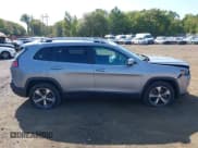 ✅ 2019 Jeep Cherokee Limited • VIN: 1C4PJMDX2KD217152 • Лот: 43184592. Опубликован ранее на IAAI с пробегом 54 466 миль. Бесплатный доступ к архиву аукционных продаж из США и подробный отчёт об истории автомобиля на DreamBid. Изображение 13.