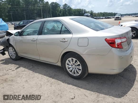 2014 Toyota Camry L z VIN 4T4BF1FK9ER378566, wystawiony jako Copart lot #65263795 z przebiegiem Nie podano mil oraz Szkoda całkowita • Salvage title. Historia ofert i sprzedaży dostępna na DreamBid. Obrazek 2.