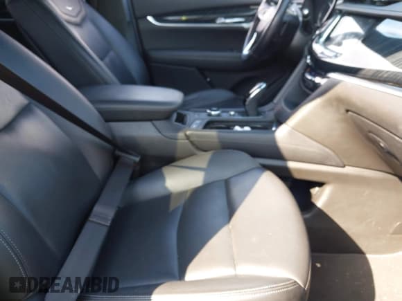 ✅ 2023 Cadillac XT6 AWD Premium Luxury • VIN: 1GYKPDRS8PZ153838 • Лот: 41838527. Опубликован ранее на IAAI с пробегом 60 034 миль. Бесплатный доступ к архиву аукционных продаж из США и подробный отчёт об истории автомобиля на DreamBid. Изображение 5.