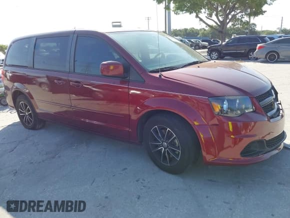 ✅ 2017 Dodge Grand Caravan SE • VIN: 2C4RDGBG3HR648996 • Lot: 39329230. Wystawiony na IAAI z przebiegiem 108 260 mil. Bezpłatny archiwum sprzedaży aukcyjnych z USA i szczegółowy raport historii pojazdu na DreamBid. Zdjęcie 1.