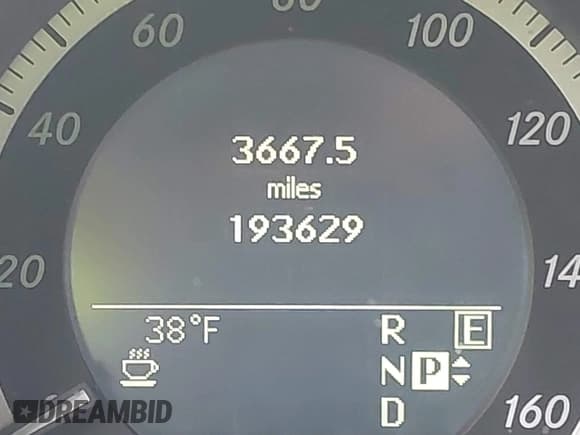 ✅ 2011 Mercedes-Benz E 550 Luxury • VIN: WDDHF9AB9BA347948 • Лот: 43846197. Опубликован ранее на IAAI с пробегом 193 629 миль. Бесплатный доступ к архиву аукционных продаж из США и подробный отчёт об истории автомобиля на DreamBid. Изображение 15.