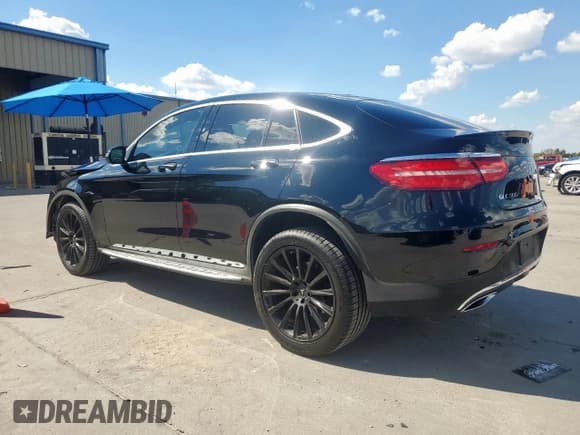 ✅ 2019 Mercedes-Benz GLC 300 • VIN: WDC0J4KBXKF541912 • Лот: 82297565. Опубликован ранее на Copart с пробегом 106 601 миль. Бесплатный доступ к архиву аукционных продаж из США и подробный отчёт об истории автомобиля на DreamBid. Изображение 2.