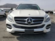 ✅ 2017 Mercedes-Benz GLE 350 • VIN: 4JGDA5JB1HA833870 • Lot: 90615305. Wystawiony na Copart z przebiegiem 104 745 mil. Bezpłatny archiwum sprzedaży aukcyjnych z USA i szczegółowy raport historii pojazdu na DreamBid. Zdjęcie 5.