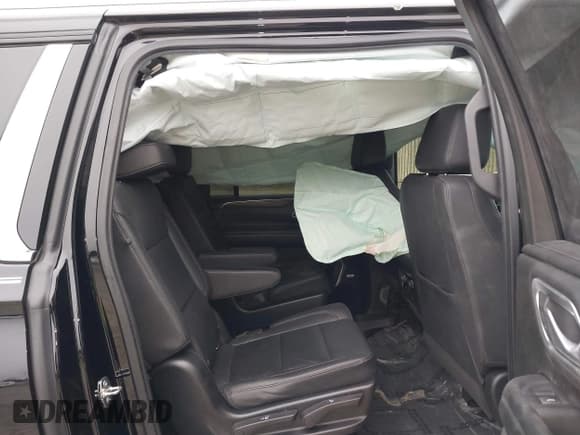 ✅ 2021 Chevrolet Suburban LT • VIN: 1GNSKCKD5MR391000 • Lot: 41775850. Wystawiony na IAAI z przebiegiem 197 353 mil. Bezpłatny archiwum sprzedaży aukcyjnych z USA i szczegółowy raport historii pojazdu na DreamBid. Zdjęcie 8.