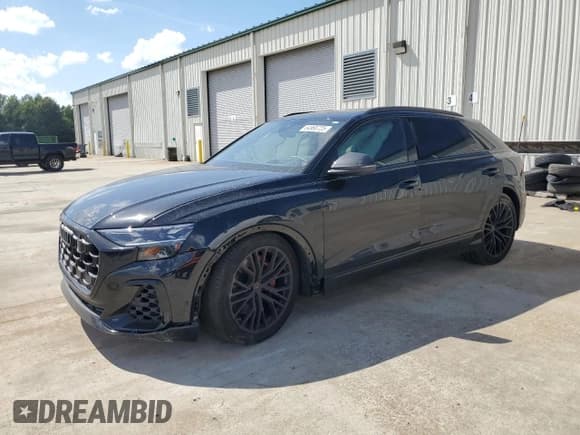 ✅ 2024 Audi SQ8 Prestige • VIN: WA1CWBF11RD007952 • Lot: 64966725. Wystawiony na Copart z przebiegiem 21 257 mil. Bezpłatny archiwum sprzedaży aukcyjnych z USA i szczegółowy raport historii pojazdu na DreamBid. Zdjęcie 1.