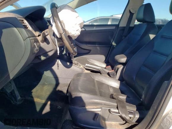 ✅ 2013 Volkswagen Jetta TDI w/Premium • VIN: 3VWLL7AJ3DM431369 • Lot: 59172495. Listed on Copart with 117,976 mi. Free auction sales archive from the USA and detailed vehicle history report at DreamBid. Image 7.