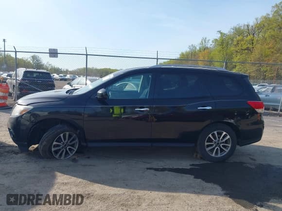 ✅ 2015 Nissan Pathfinder SV • VIN: 5N1AR2MM9FC695049 • Lot: 42063558. Listed on IAAI with 100,453 mi. Free auction sales archive from the USA and detailed vehicle history report at DreamBid. Image 14.