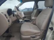 ✅ 2005 Ford Escape XLT • VIN: 1FMYU931X5KD62828 • Lot: 55139925. Listed on Copart with 108,704 mi. Free auction sales archive from the USA and detailed vehicle history report at DreamBid. Image 7.