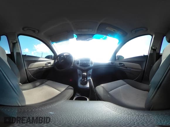 ✅ 2011 Chevrolet Cruze LS • VIN: 1G1PD5SH1B7194124 • Lot: 43351964. Wystawiony na IAAI z przebiegiem 193 314 mil. Bezpłatny archiwum sprzedaży aukcyjnych z USA i szczegółowy raport historii pojazdu na DreamBid. Zdjęcie 18.