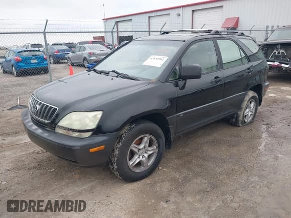 ✅ 2001 Lexus RX 300 • VIN: JTJHF10U510173411 • Лот: 43535902. Опубликован ранее на IAAI с пробегом 250 413 миль. Бесплатный доступ к архиву аукционных продаж из США и подробный отчёт об истории автомобиля на DreamBid. Изображение 17.