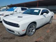 ✅ 2019 Dodge Challenger SXT • VIN: 2C3CDZAG8KH677561 • Lot: 42545323. Wystawiony na IAAI z przebiegiem 72 429 mil. Bezpłatny archiwum sprzedaży aukcyjnych z USA i szczegółowy raport historii pojazdu na DreamBid. Zdjęcie 2.