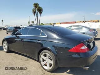 ✅ 2007 Mercedes-Benz CLS 550 • VIN: WDDDJ72X17A083837 • Лот: 74591864. Опубликован ранее на Copart с пробегом 128 979 миль. Бесплатный доступ к архиву аукционных продаж из США и подробный отчёт об истории автомобиля на DreamBid. Изображение 2.
