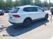 ✅ 2022 Volkswagen Tiguan SE • VIN: 3VV2B7AX2NM096940 • Lot: 42850064. Wystawiony na IAAI z przebiegiem 52 304 mil. Bezpłatny archiwum sprzedaży aukcyjnych z USA i szczegółowy raport historii pojazdu na DreamBid. Zdjęcie 4.