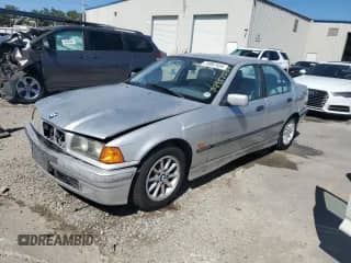 1998 BMW 3 Series 328i z VIN WBACD4326WAV64466, wystawiony jako Copart lot #74957534 z przebiegiem 152 963 mil mil oraz Szkoda całkowita • Salvage title. Historia ofert i sprzedaży dostępna na DreamBid. Obrazek 1.
