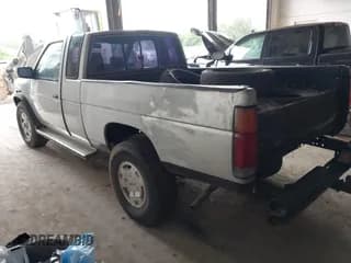 ✅ 1986 Nissan D21 • VIN: JN6HD16Y0GW005830 • Lot: 42765560. Wystawiony na IAAI z przebiegiem 145 685 mil. Bezpłatny archiwum sprzedaży aukcyjnych z USA i szczegółowy raport historii pojazdu na DreamBid. Zdjęcie 3.