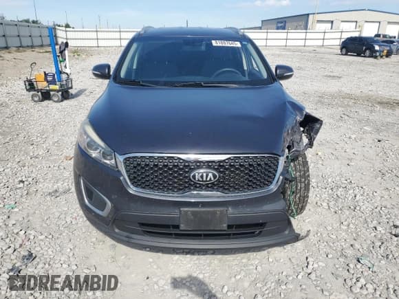 ✅ 2017 Kia Sorento LX • VIN: 5XYPGDA50HG326298 • Lot: 81897645. Wystawiony na Copart z przebiegiem 163 929 mil. Bezpłatny archiwum sprzedaży aukcyjnych z USA i szczegółowy raport historii pojazdu na DreamBid. Zdjęcie 5.