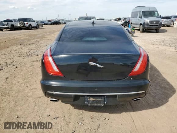 ✅ 2016 Jaguar XJ Portfolio • VIN: SAJWA2G79G8V99001 • Lot: 81802785. Wystawiony na Copart z przebiegiem 68 159 mil. Bezpłatny archiwum sprzedaży aukcyjnych z USA i szczegółowy raport historii pojazdu na DreamBid. Zdjęcie 6.