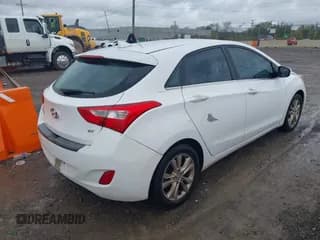 ✅ 2013 Hyundai Elantra • VIN: KMHD35LE2DU085317 • Lot: 43552384. Listed on IAAI with 148,038 mi. Free auction sales archive from the USA and detailed vehicle history report at DreamBid. Image 4.
