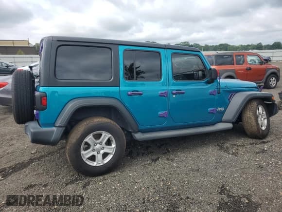 ✅ 2020 Jeep Wrangler Unlimited Freedom • VIN: 1C4HJXDG3LW323461 • Lot: 64508535. Wystawiony na Copart z przebiegiem 76 015 mil. Bezpłatny archiwum sprzedaży aukcyjnych z USA i szczegółowy raport historii pojazdu na DreamBid. Zdjęcie 3.