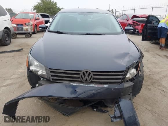 ✅ 2015 Volkswagen Passat Limited Edition • VIN: 1VWAT7A38FC021387 • Lot: 42723698. Listed on IAAI with 69,198 mi. Free auction sales archive from the USA and detailed vehicle history report at DreamBid. Image 13.