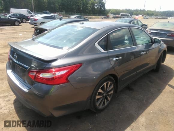 ✅ 2017 Nissan Altima S • VIN: 1N4AL3AP7HC280363 • Lot: 42805618. Wystawiony na IAAI z przebiegiem 66 293 mil. Bezpłatny archiwum sprzedaży aukcyjnych z USA i szczegółowy raport historii pojazdu na DreamBid. Zdjęcie 4.