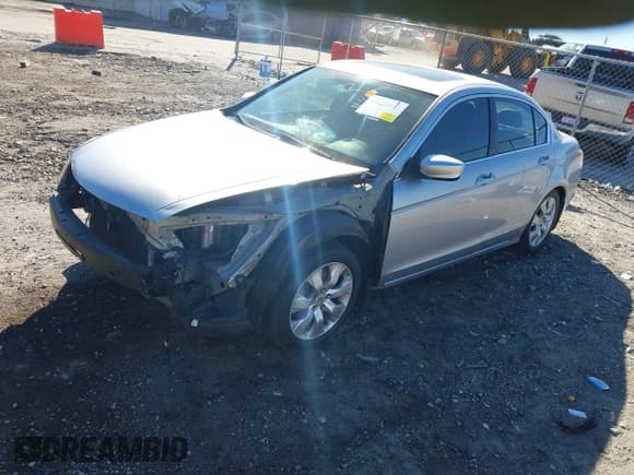 ✅ 2008 Honda Accord EX-L • VIN: JHMCP26808C022865 • Лот: 43618212. Опубликован ранее на IAAI с пробегом 209 174 миль. Бесплатный доступ к архиву аукционных продаж из США и подробный отчёт об истории автомобиля на DreamBid. Изображение 18.