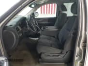 ✅ 2009 Chevrolet Suburban LS • VIN: 1GNFC16089R249869 • Лот: 81688434. Опубликован ранее на Copart с пробегом 174 768 миль. Бесплатный доступ к архиву аукционных продаж из США и подробный отчёт об истории автомобиля на DreamBid. Изображение 7.