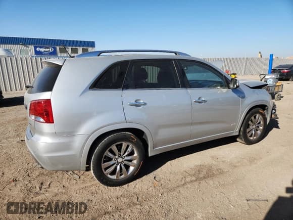 ✅ 2013 Kia Sorento SX • VIN: 5XYKWDA28DG369672 • Lot: 92301185. Listed on Copart with 118,053 mi. Free auction sales archive from the USA and detailed vehicle history report at DreamBid. Image 3.