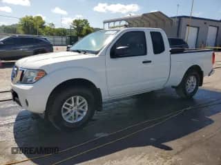 2015 Nissan Frontier SV z VIN 1N6AD0CW9FN769405, wystawiony jako Copart lot #68012215 z przebiegiem 156 298 mil mil oraz Czysty tytuł • Clean title. Historia ofert i sprzedaży dostępna na DreamBid. Obrazek 1.