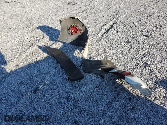 ✅ 2016 Hyundai Veloster Turbo R-Spec • VIN: KMHTC6AE9GU293753 • Lot: 72411954. Wystawiony na Copart z przebiegiem 79 039 mil. Bezpłatny archiwum sprzedaży aukcyjnych z USA i szczegółowy raport historii pojazdu na DreamBid. Zdjęcie 14.