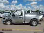 2016 Ram 1500 Express z VIN 3C6JR6AG4GG278048, wystawiony jako IAAI lot #43393792 z przebiegiem Nie podano mil oraz . Historia ofert i sprzedaży dostępna na DreamBid. Obrazek 14.