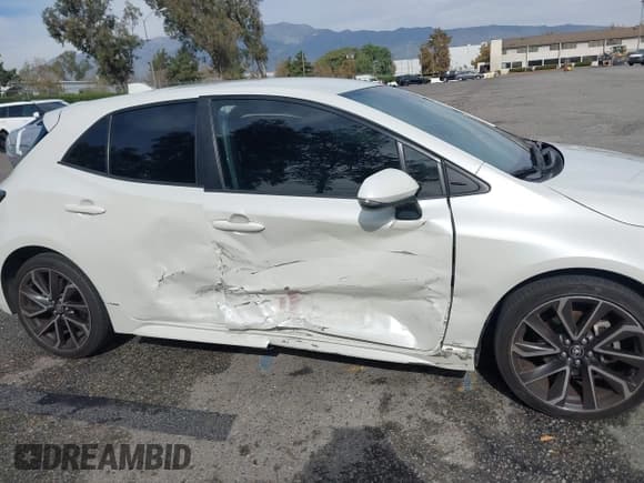 ✅ 2019 Toyota Corolla XSE • VIN: JTNK4RBE8K3031472 • Lot: 43624042. Listed on IAAI with 128,616 mi. Free auction sales archive from the USA and detailed vehicle history report at DreamBid. Image 6.