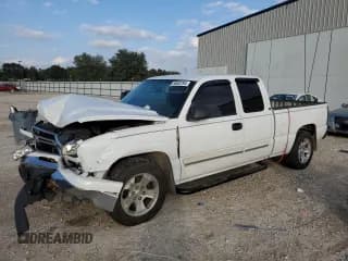 ✅ 2006 Chevrolet Silverado 1500 Work Truck • VIN: 2GCEC19Z261309695 • Лот: 86893794. Опубликован ранее на Copart с пробегом 344 218 миль. Бесплатный доступ к архиву аукционных продаж из США и подробный отчёт об истории автомобиля на DreamBid. Изображение 1.