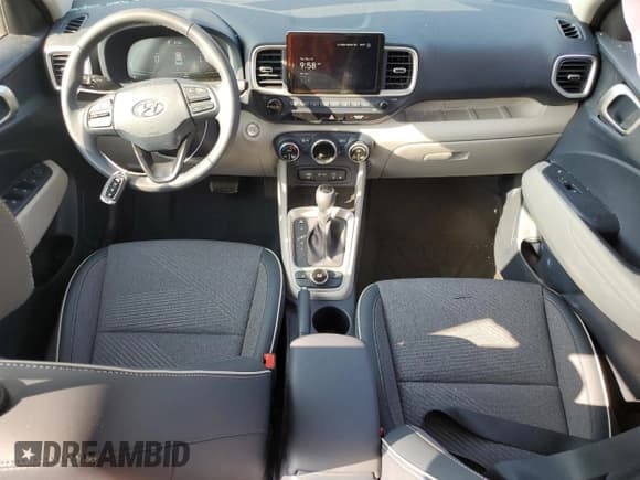 ✅ 2024 Hyundai Venue Limited • VIN: KMHRC8A37RU329401 • Lot: 80789614. Listed on Copart with 975 mi. Free auction sales archive from the USA and detailed vehicle history report at DreamBid. Image 8.