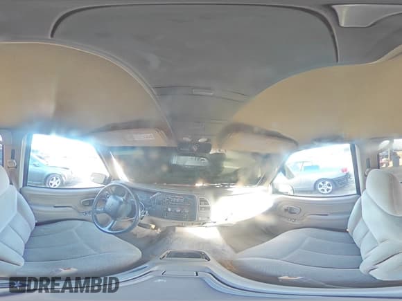 ✅ 1999 GMC Yukon • VIN: 1GKEC13R0XJ811710 • Lot: 43014995. Listed on Copart with 311,948 mi. Free auction sales archive from the USA and detailed vehicle history report at DreamBid. Image 14.